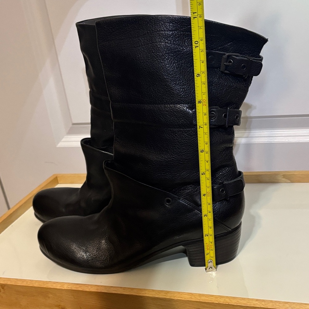 Women's Black Mid-Calf Buckle Accent Heeled Boots - Picture 7 of 9